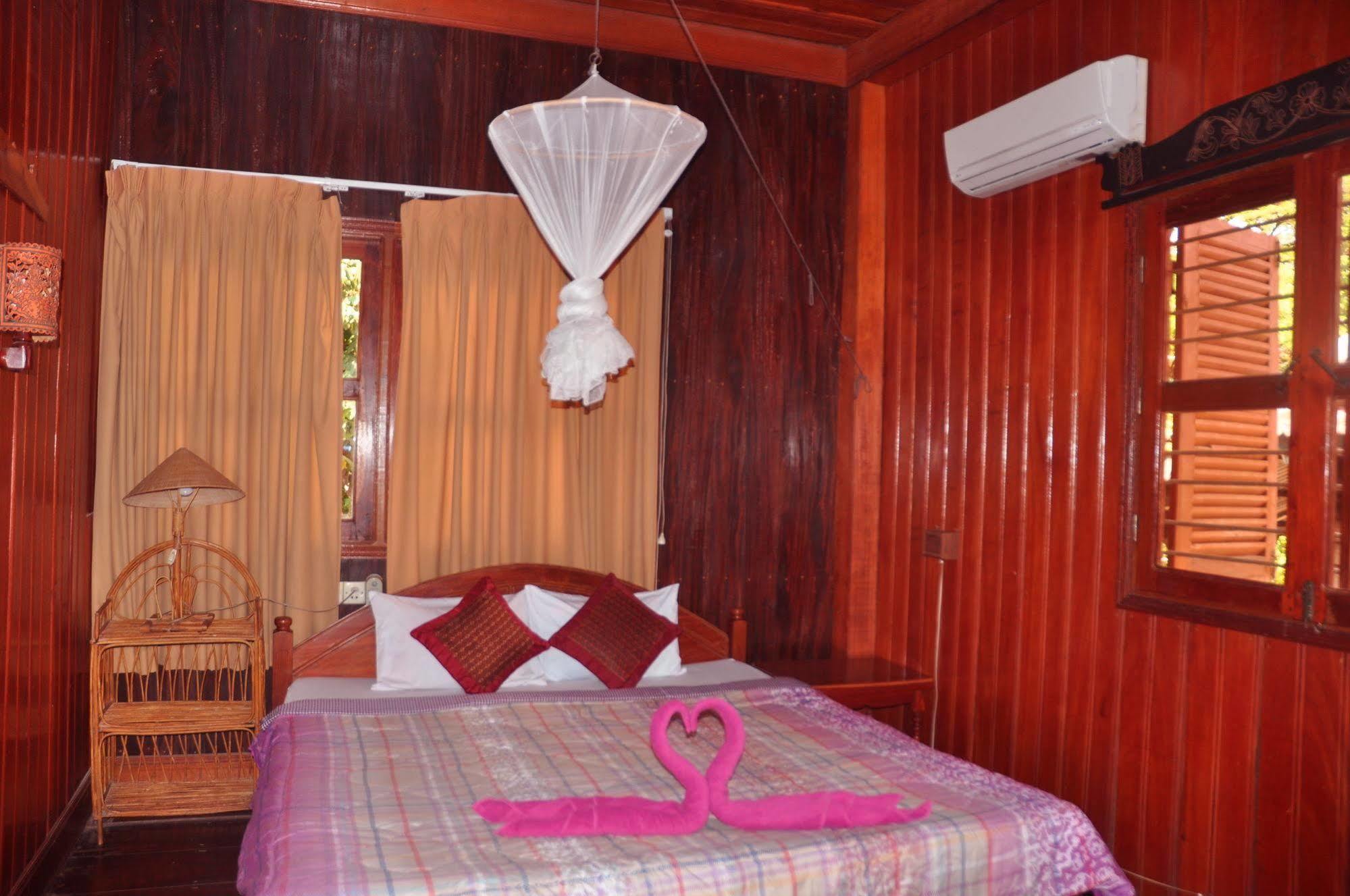 Big Lyna Villa Siem Reap Exterior foto