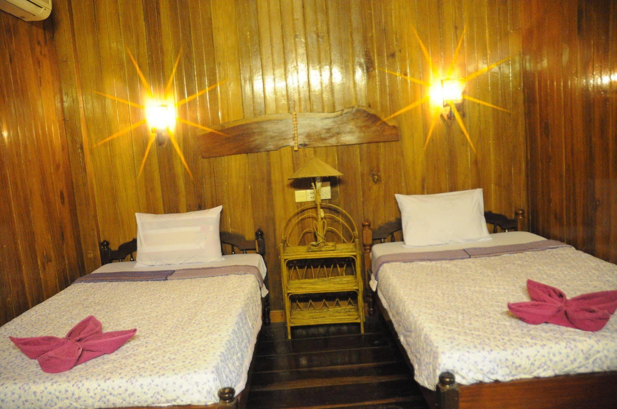Big Lyna Villa Siem Reap Exterior foto
